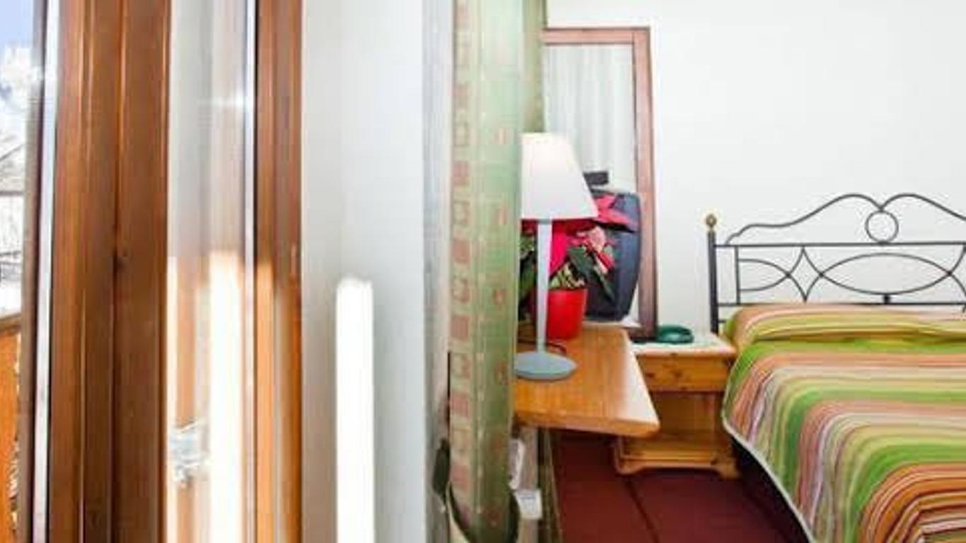 Hotel Chalet Joli