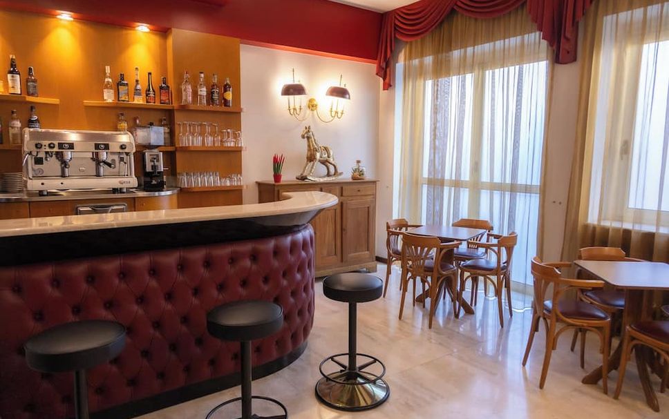 Bar Photo
