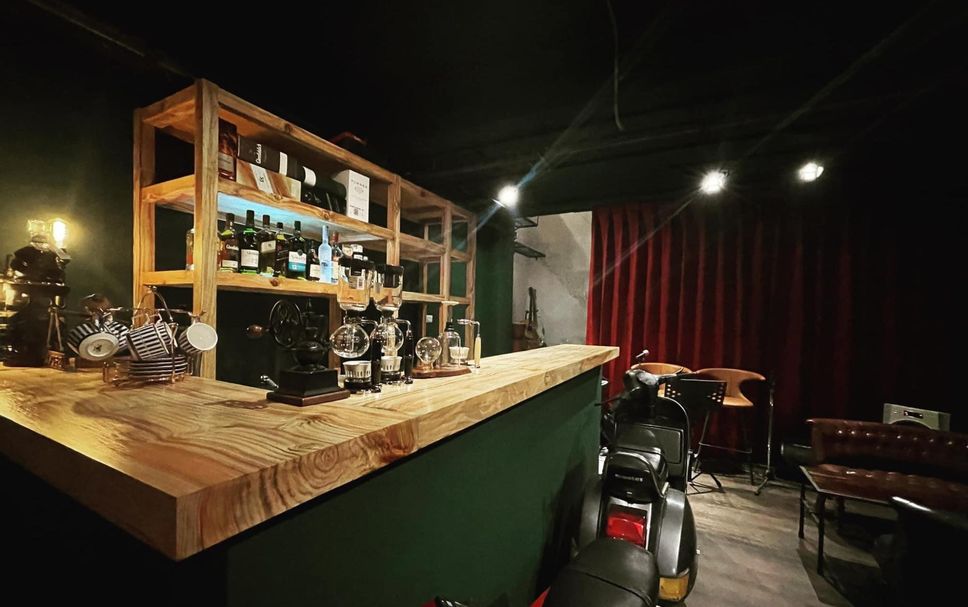 Bar Photo