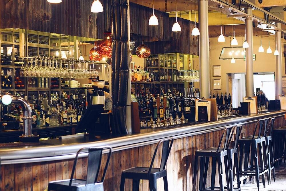 Bar