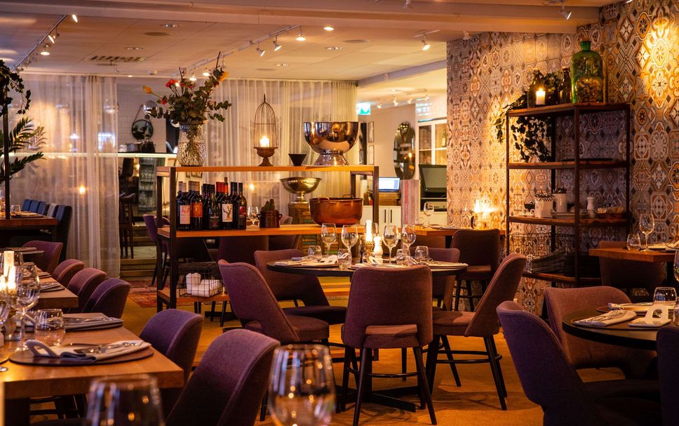 Restaurant Photo