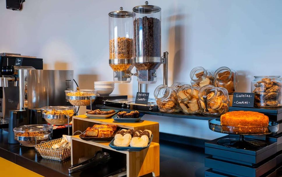 Buffet Photo