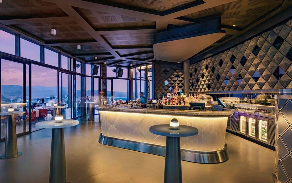 Bar Photo