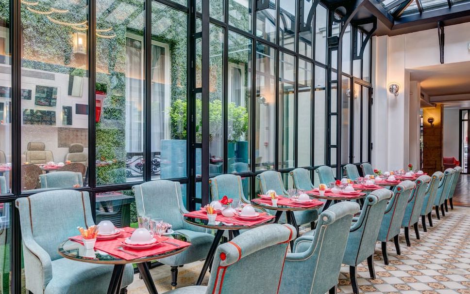 Restaurant Photo