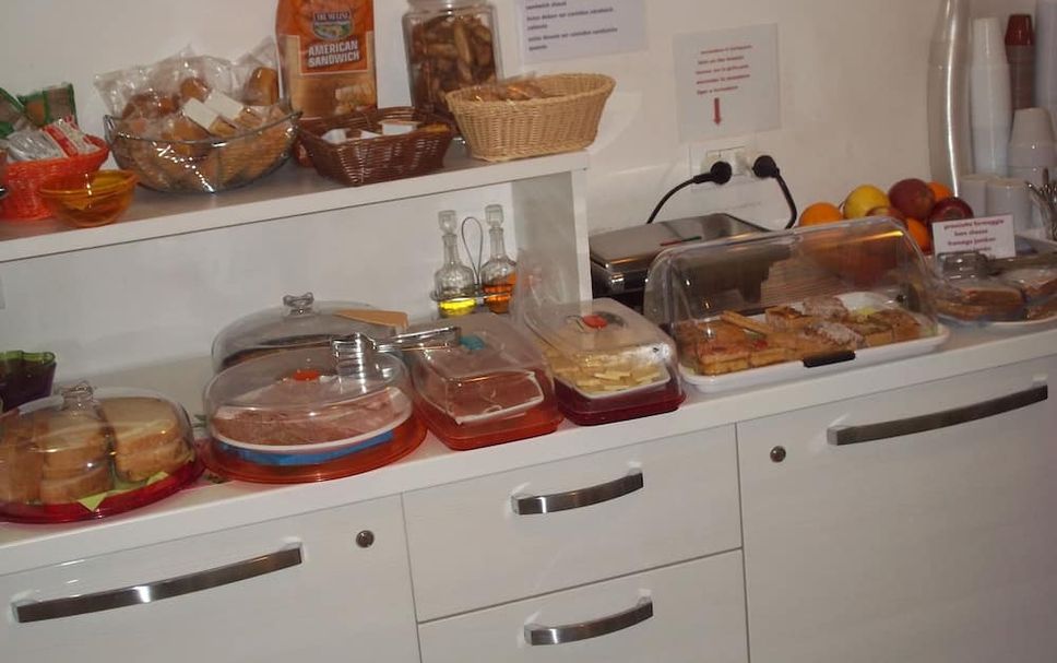 Buffet Photo