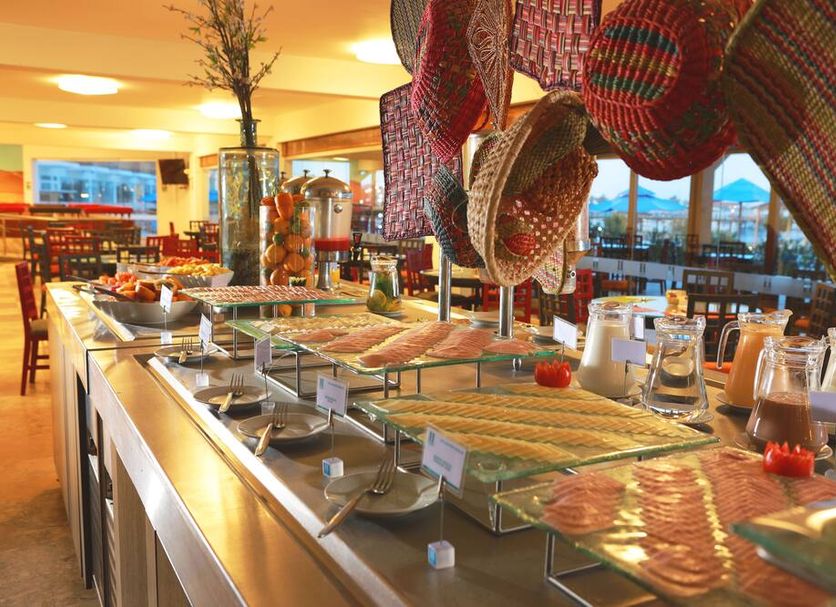 Buffet Photo
