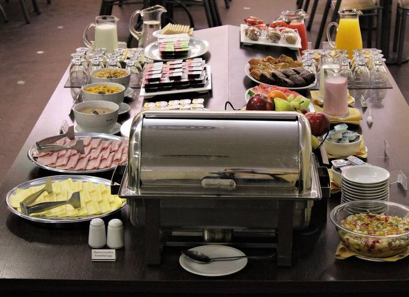 Buffet Photo