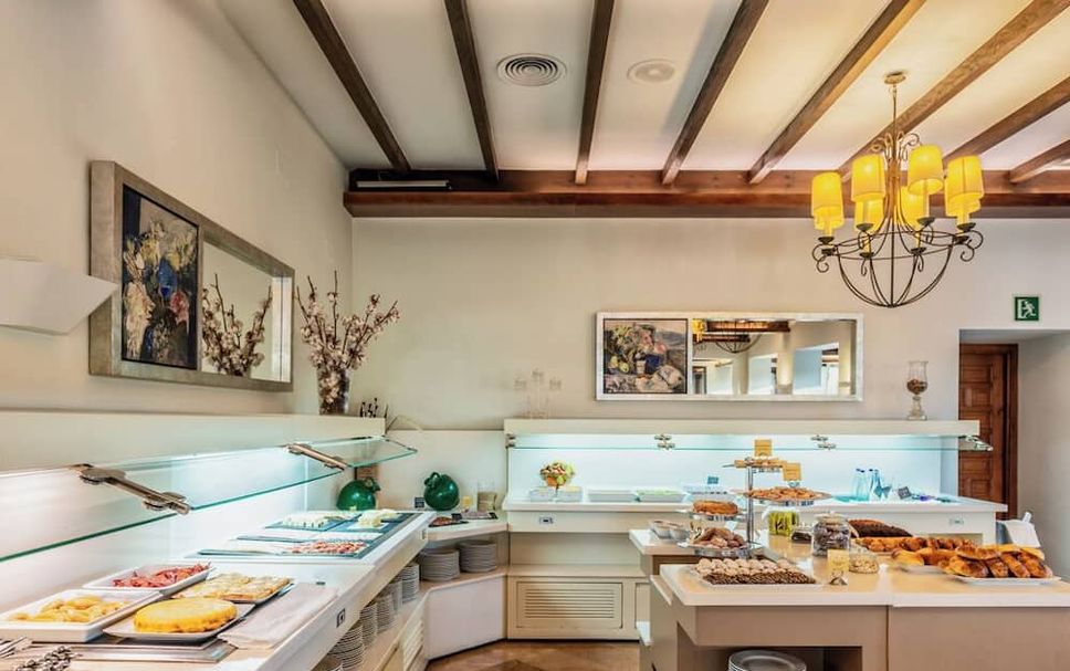 Buffet Photo