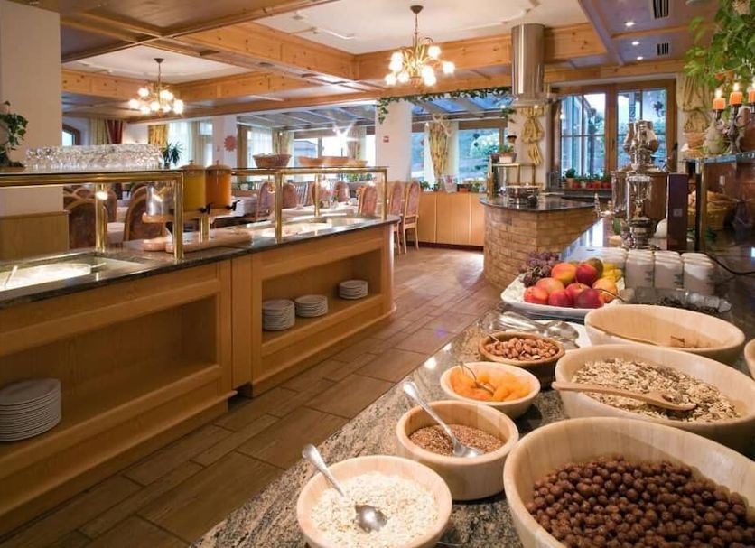 Buffet Photo