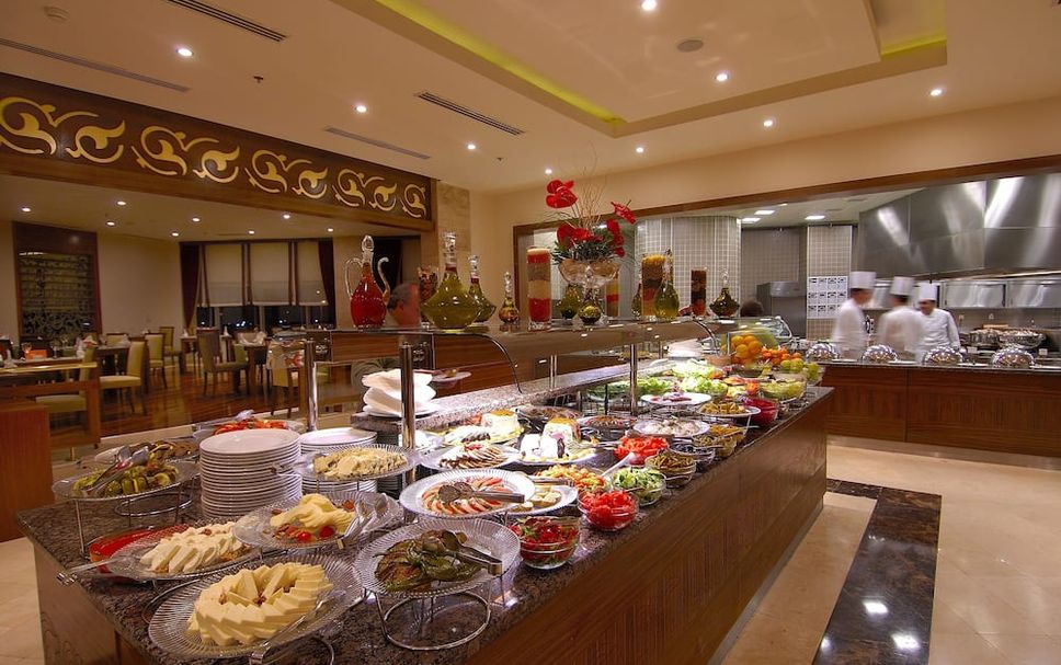 Buffet Photo