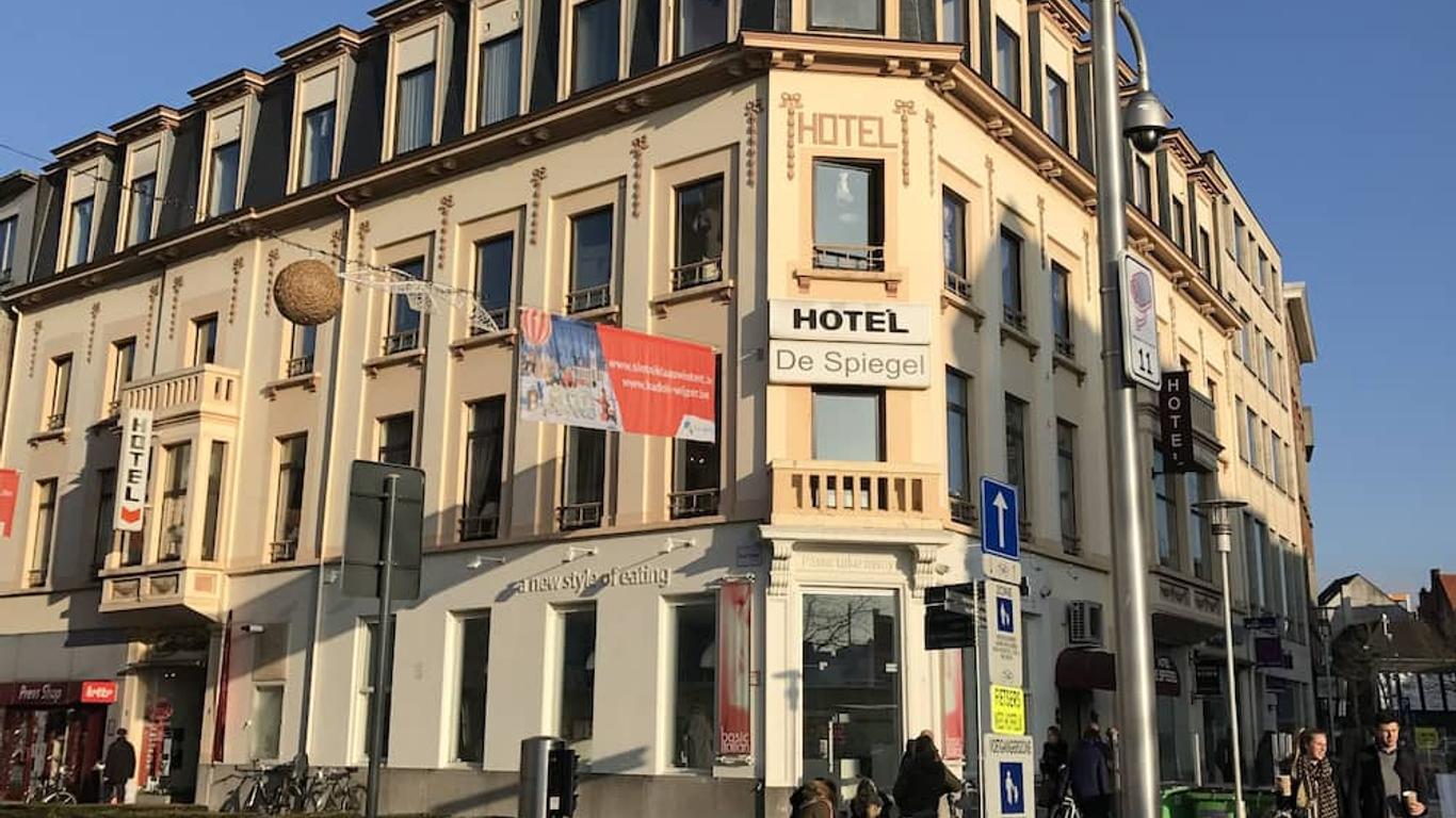 Hotel De Spiegel