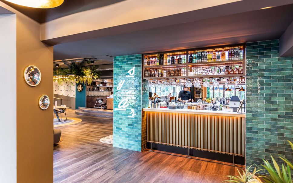 Bar Photo