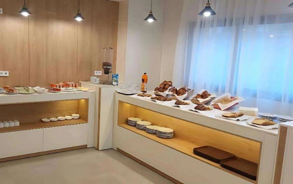 Buffet Photo