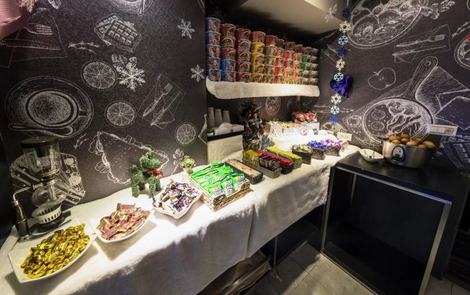 Buffet Photo