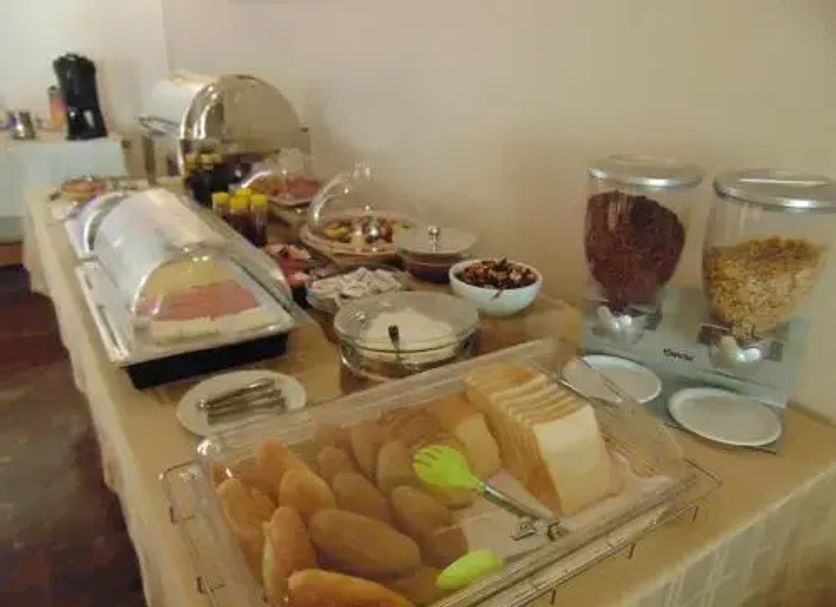 Buffet Photo