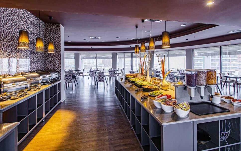Buffet Photo