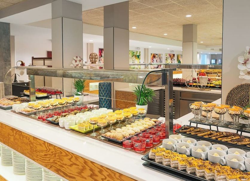 Buffet Photo