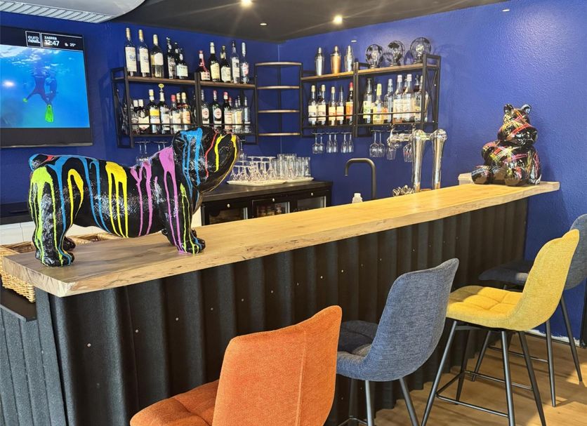 Bar Photo