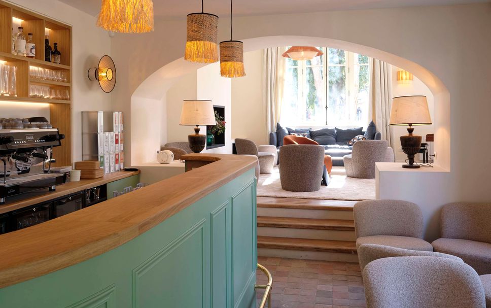 Bar Photo