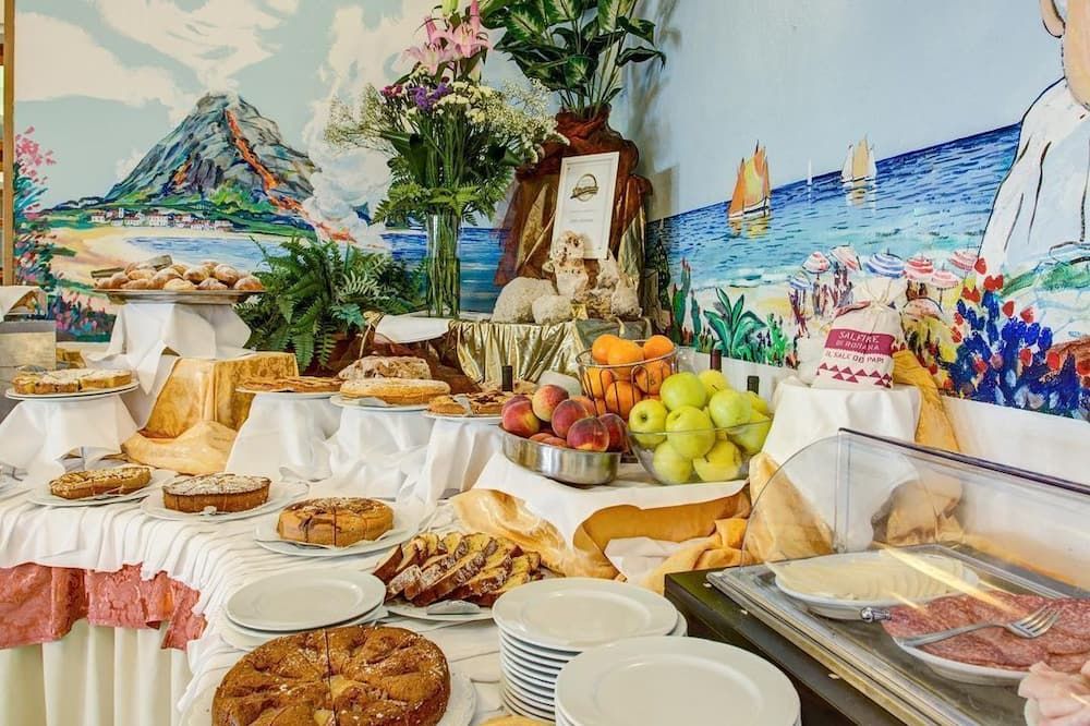 Buffet Photo