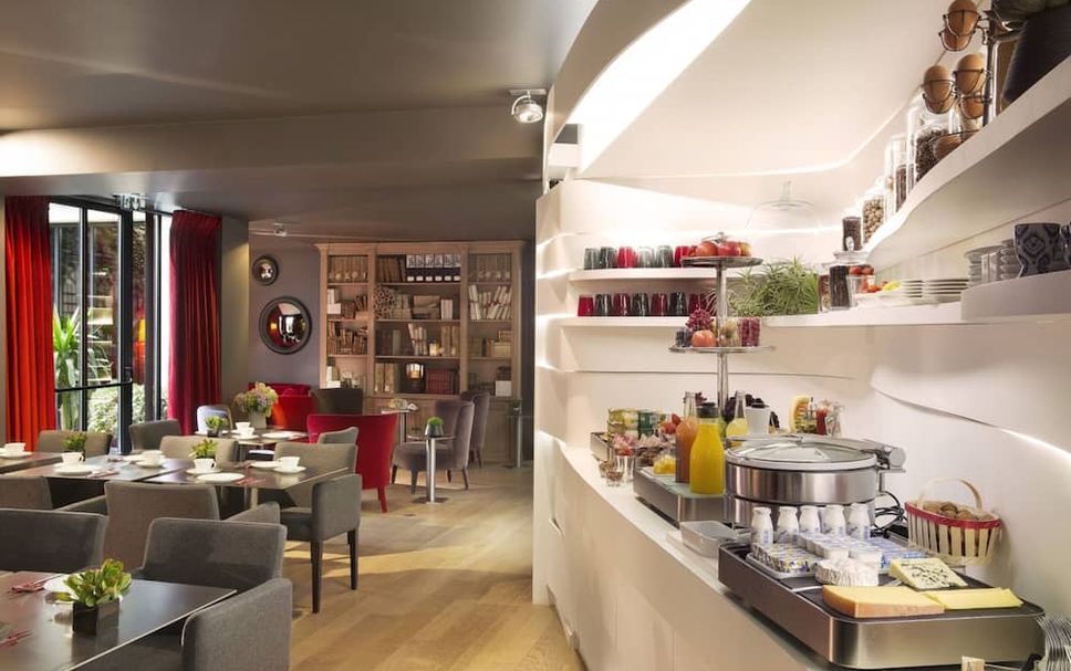 Restaurant Photo