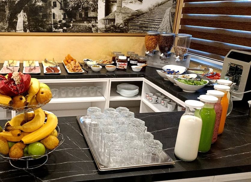 Buffet Photo
