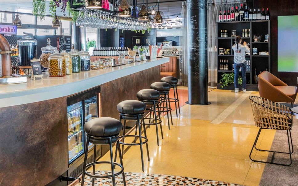 Bar Photo