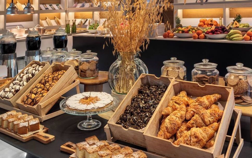 Buffet Photo