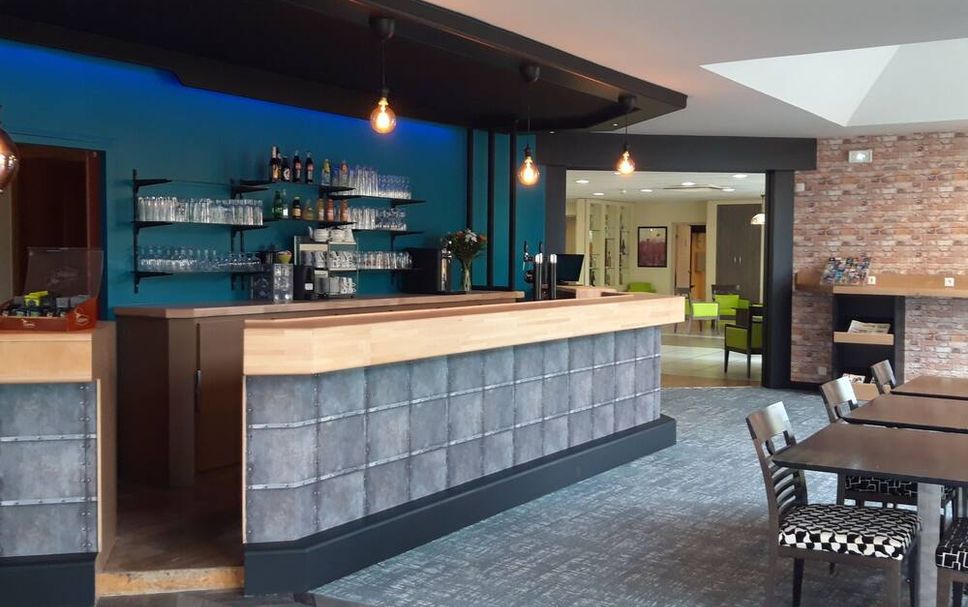 Bar Photo
