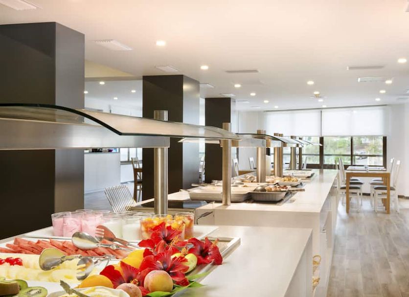Buffet Photo
