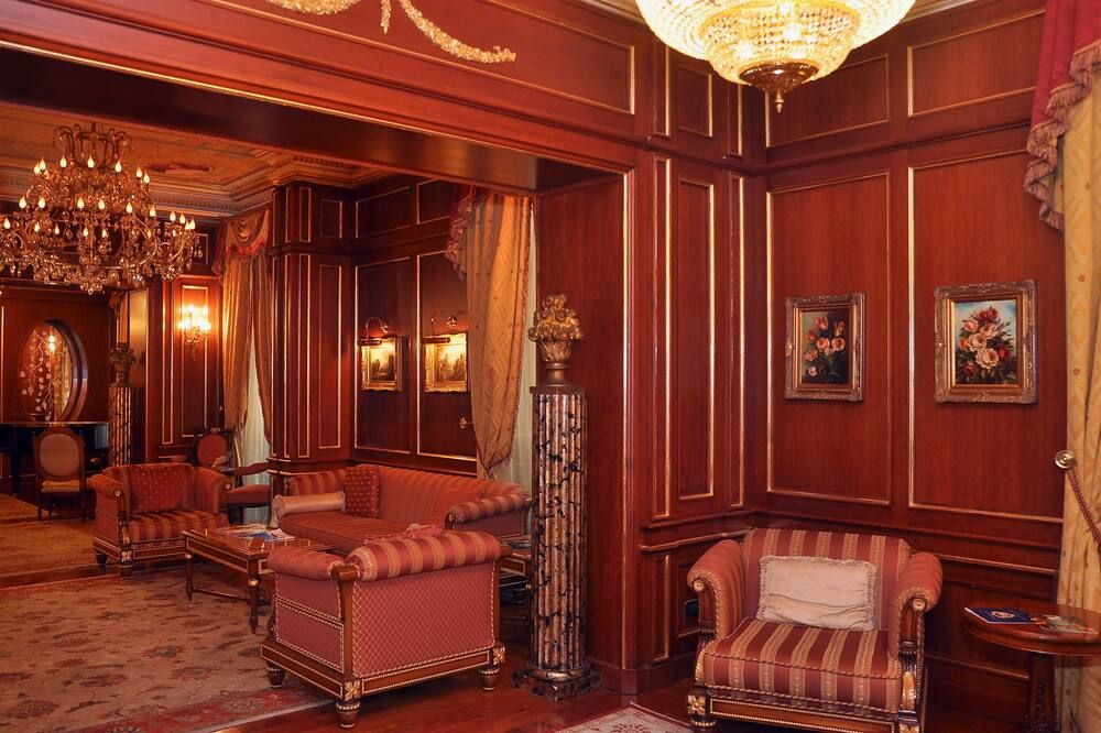 Salon