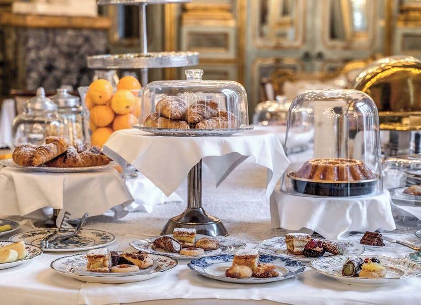 Buffet Photo