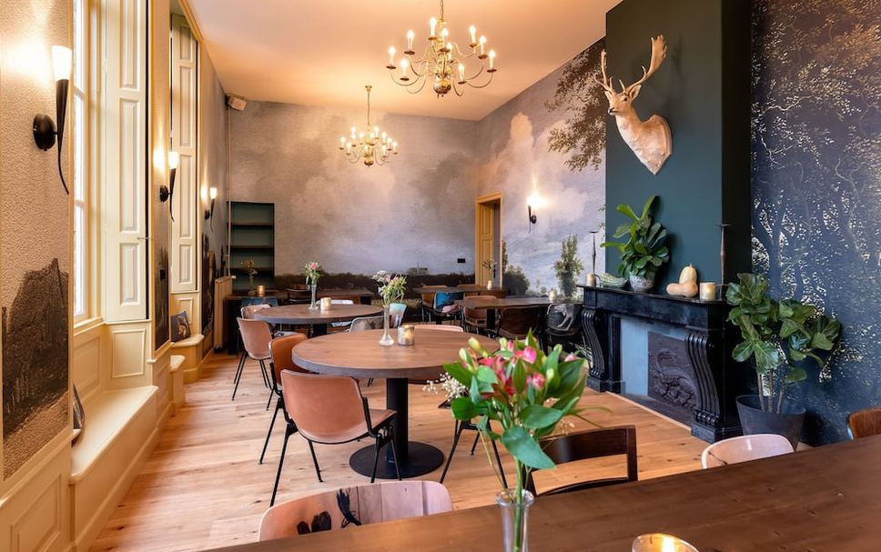 Restaurant Photo