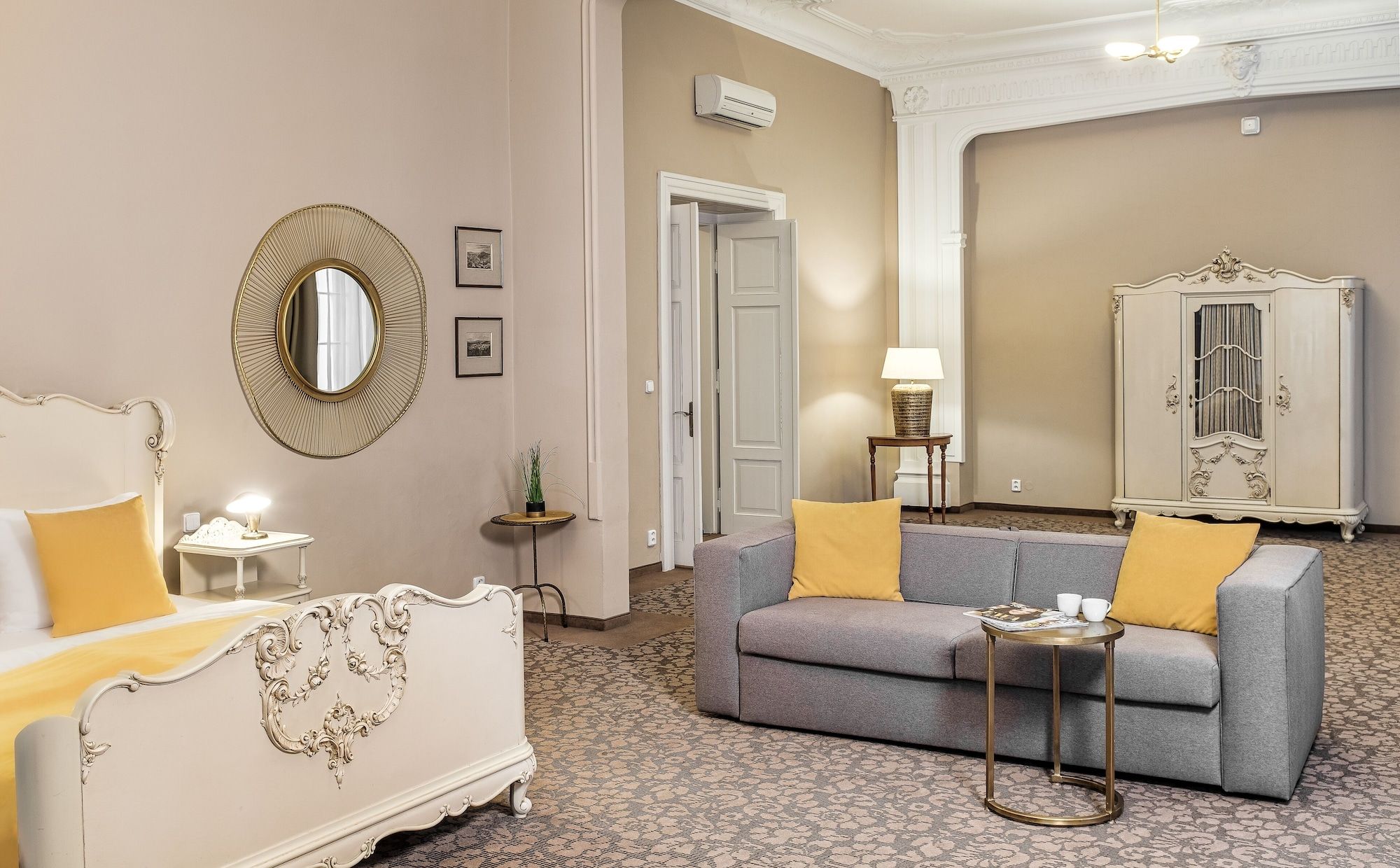Salon