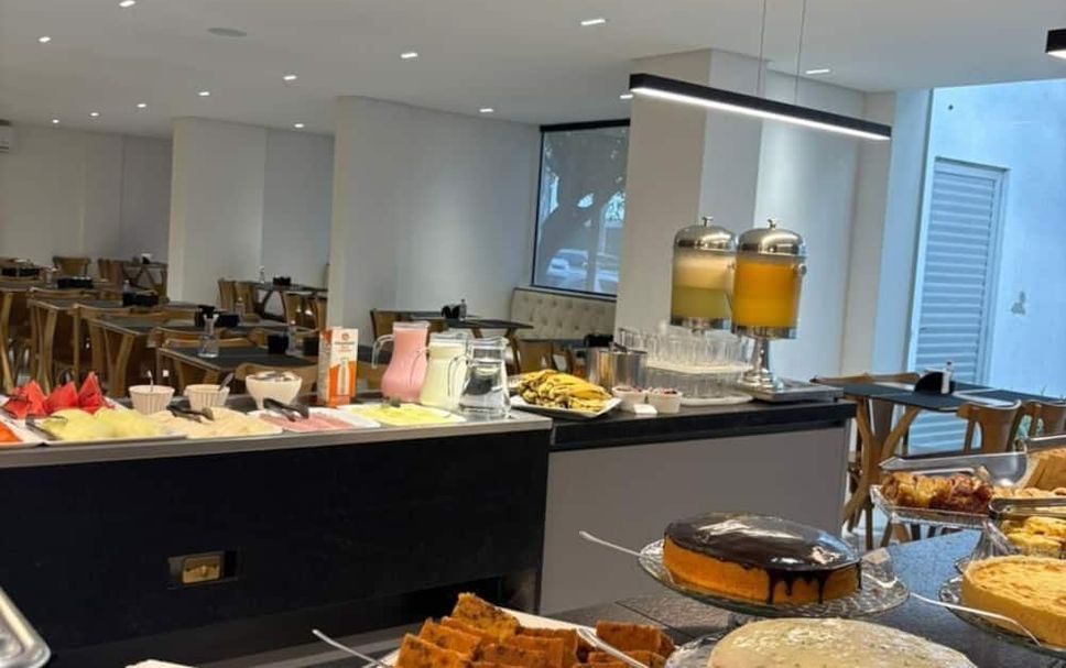 Buffet Photo