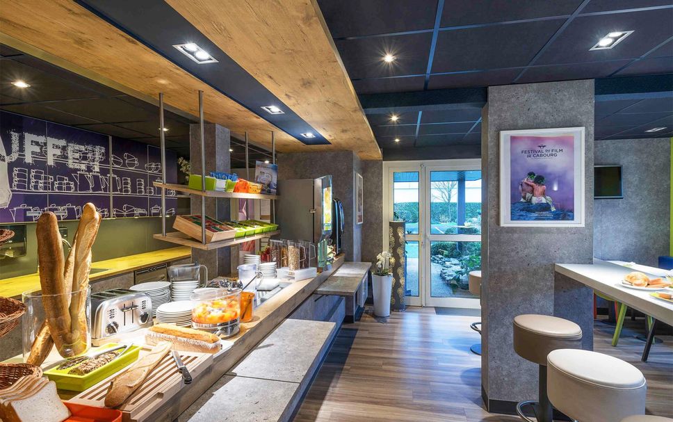 Buffet Photo