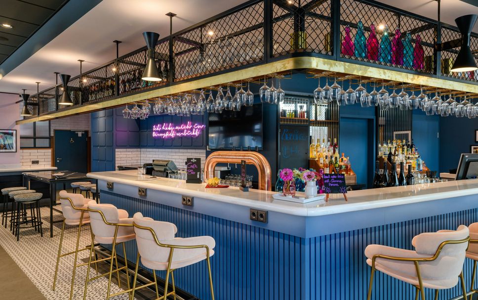 Bar Photo