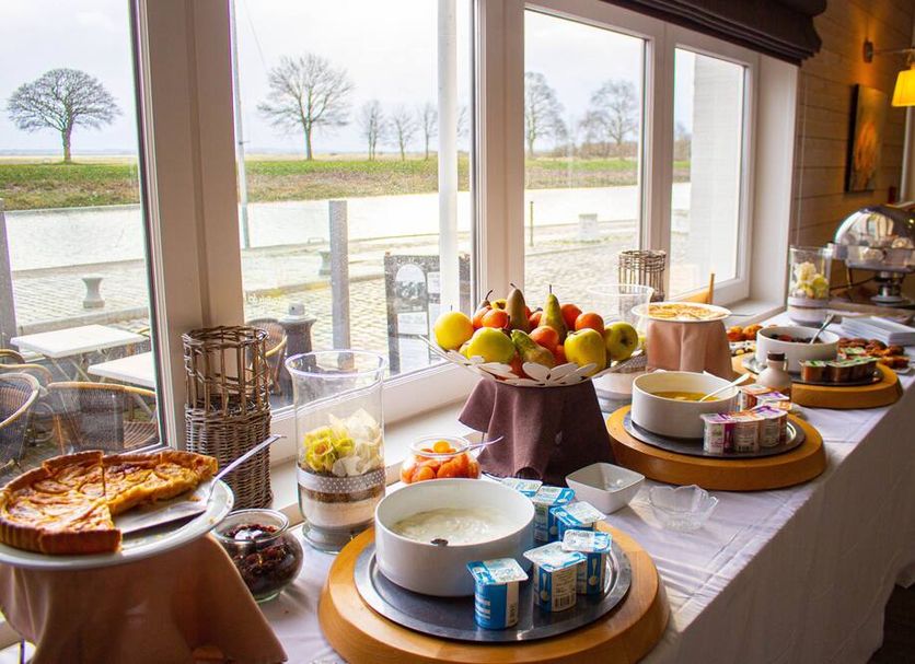 Buffet Photo