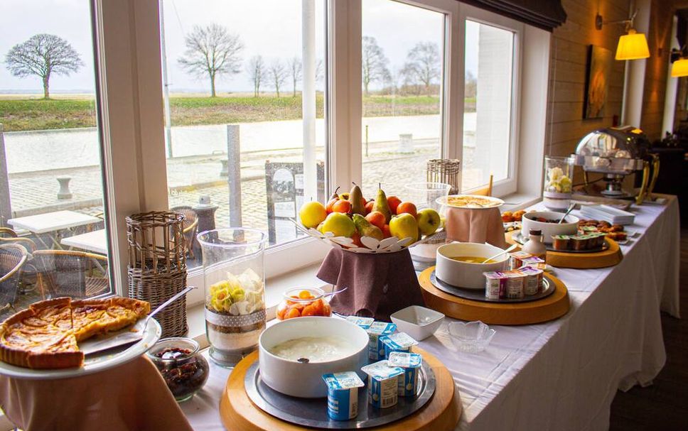 Buffet Photo