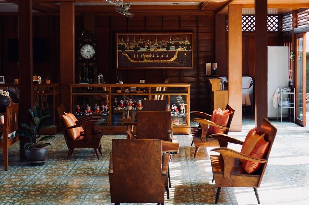 Salon