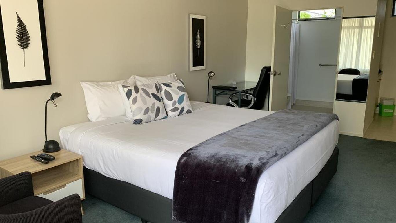 Academy Motor Inn