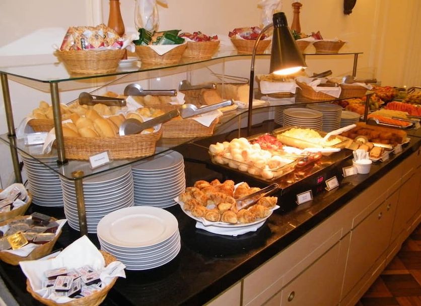 Buffet Photo
