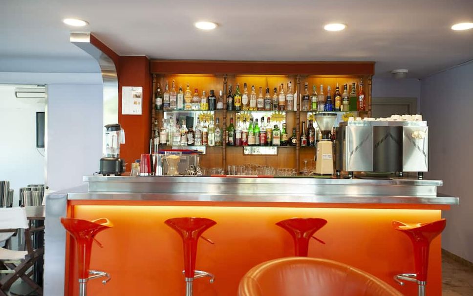 Bar Photo