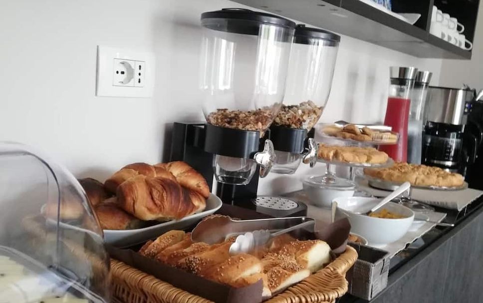Buffet Photo