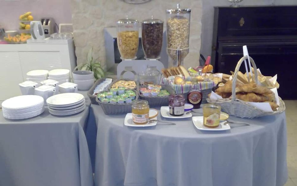 Buffet Photo