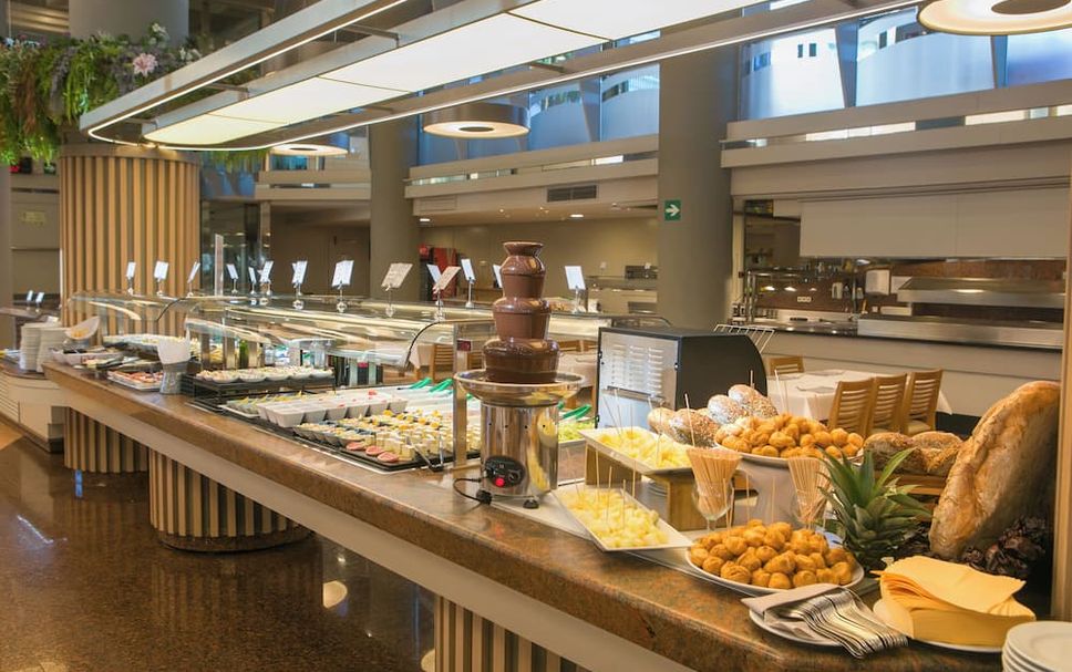 Buffet Photo