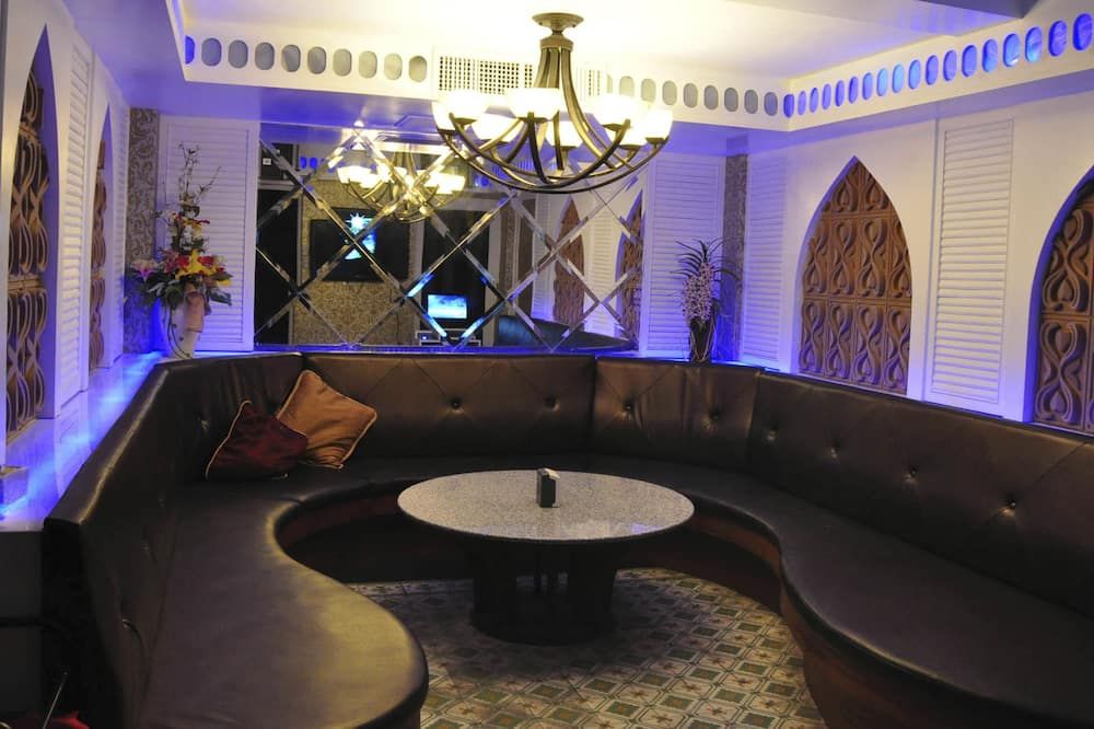 Salon