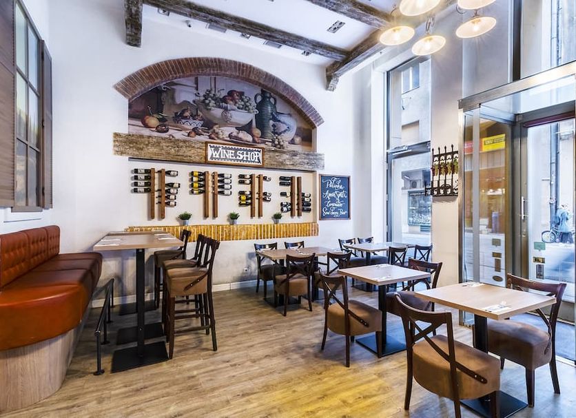 Restaurant Photo