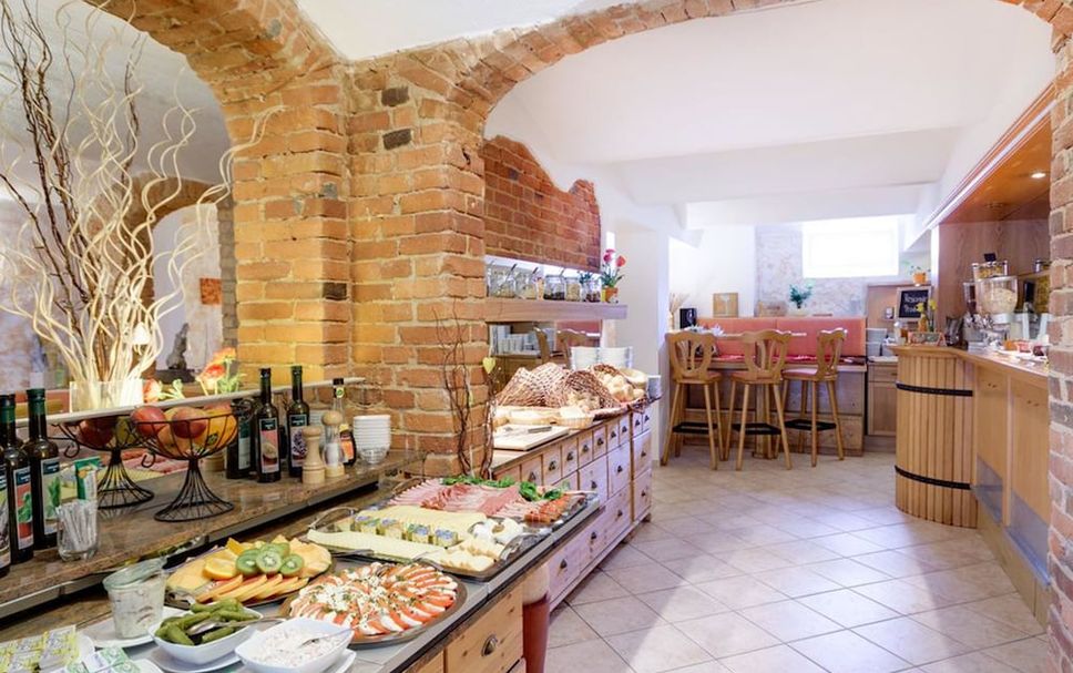 Buffet Photo