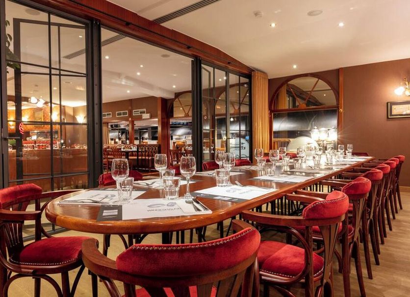 Restaurant Photo